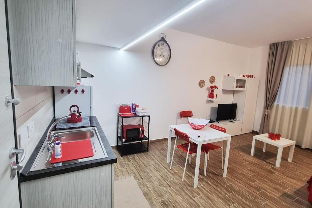 Simply The Best - Apartment And Parking Space By Balsamotto Palermo Bagian luar foto