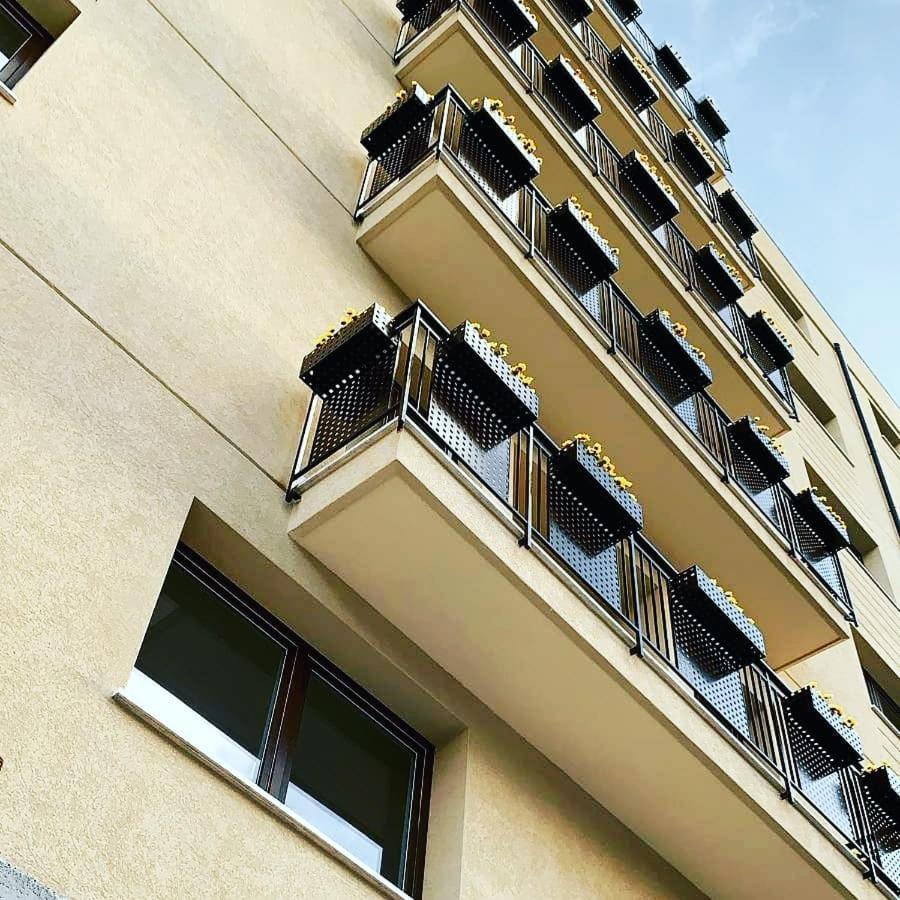 Simply The Best - Apartment And Parking Space By Balsamotto Palermo Bagian luar foto